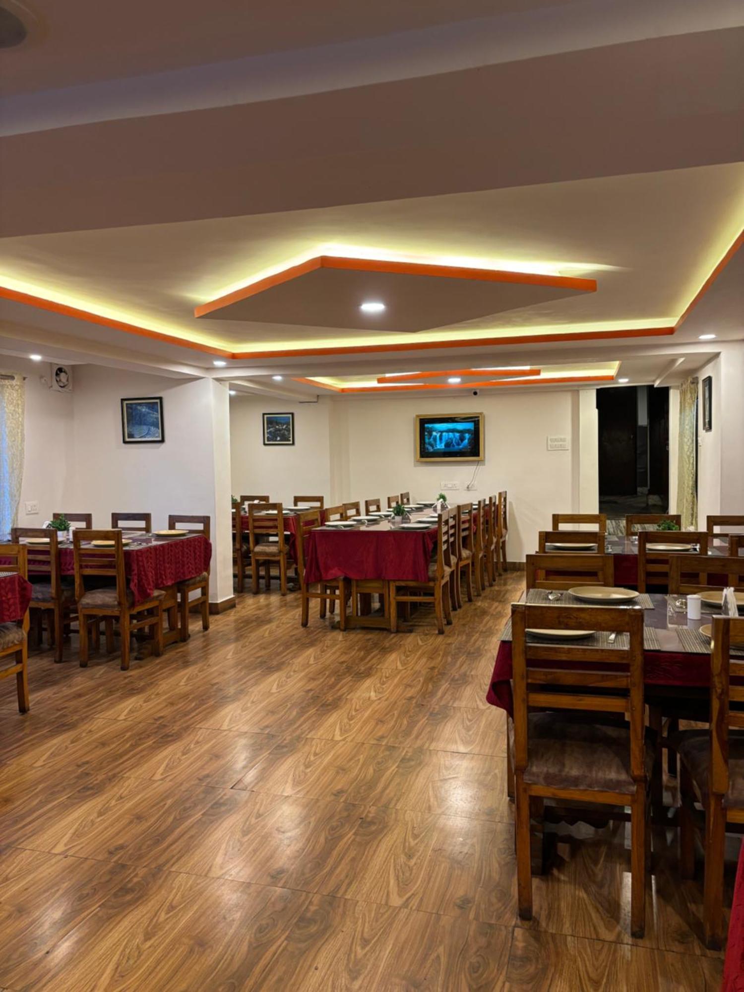 Hotel Kasturi Palace & Restaurant Darjeeling Darjeeling  Eksteriør bilde